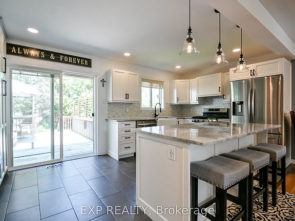 5th image of 7 Hunter Ct