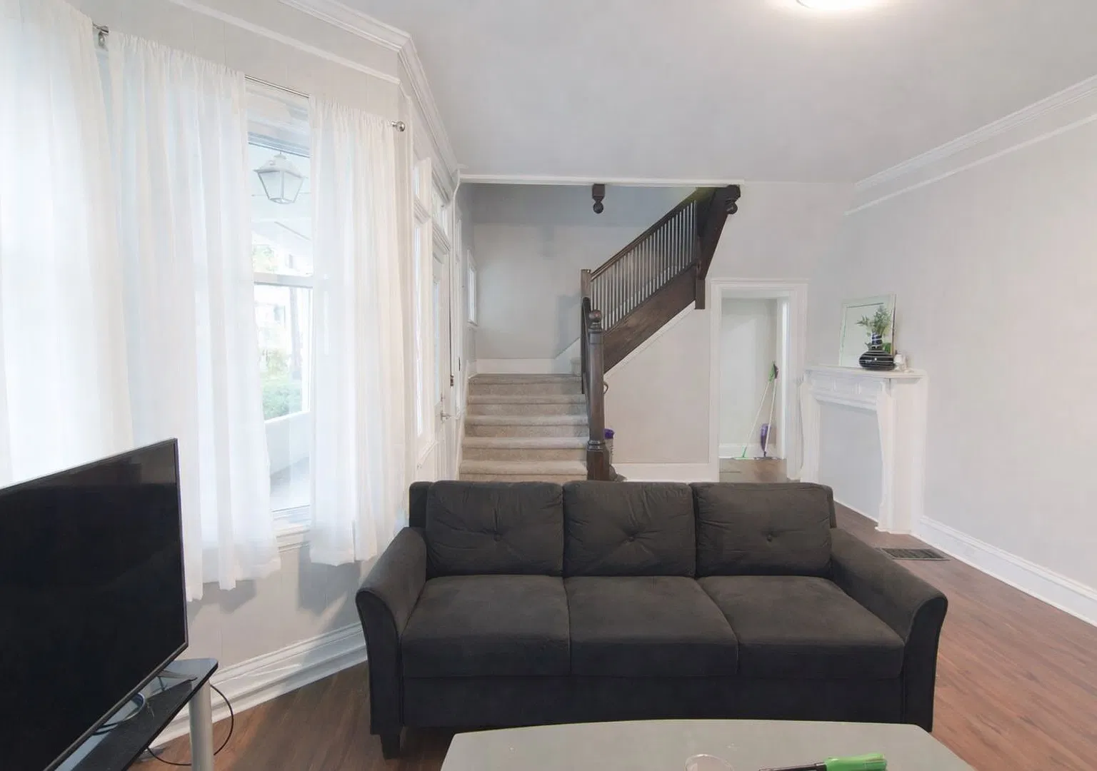 5 Bed 2 Bath - Close to Cornell and Downtown — Photo 4