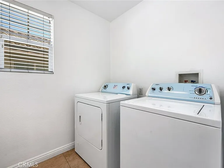 4544 Filson St — Photo 15