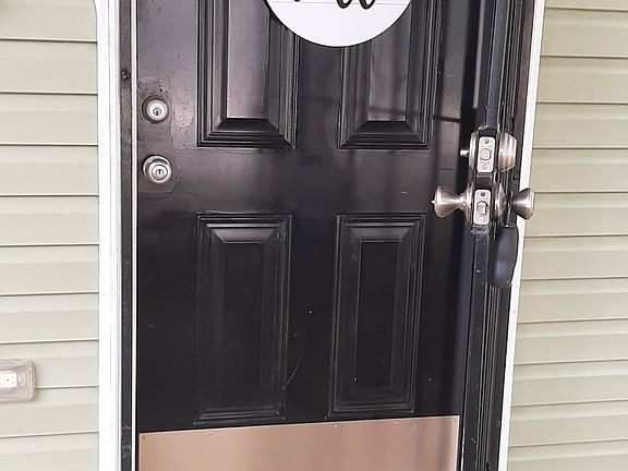 4th image of 553 Griffin St NW