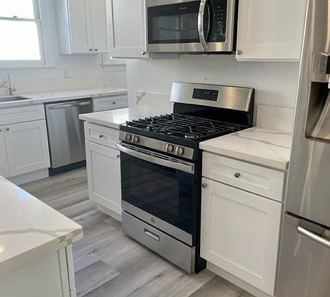4th image of 1414 1/2 N Formosa Ave #1414-1/2