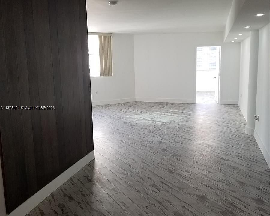 1st image of 825 Brickell Bay Dr APT 1948
