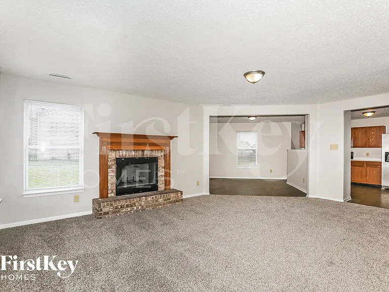 2825 Ludwig Dr — Photo 5