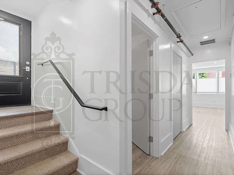 160 Southern Ave — Photo 34