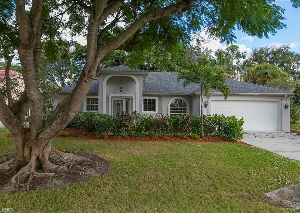 1st image of 940 Moon Lake Dr