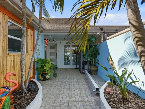 573 Boca Ciega Point Blvd N, Saint Petersburg, FL 33708