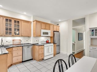 124 Chestnut St #1, Brookline, MA 02445
