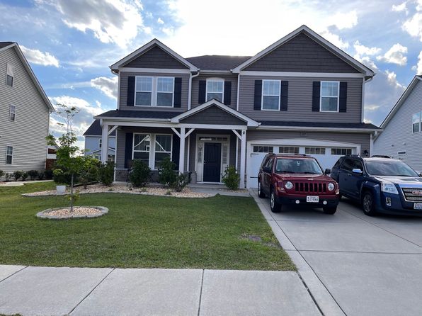 209 Brentmoor Dr, Raeford, NC