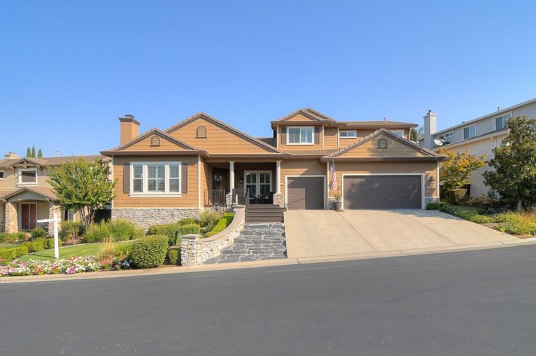 1st image of 2631 Mariella Dr