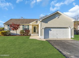 1092 Seashell Ave, Manahawkin, NJ 08050