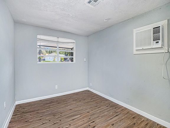 3rd image of 1405 Castleworks Ln