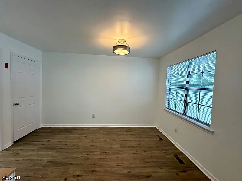 2 bed, 1.5 bath, $2,550 — Photo 3