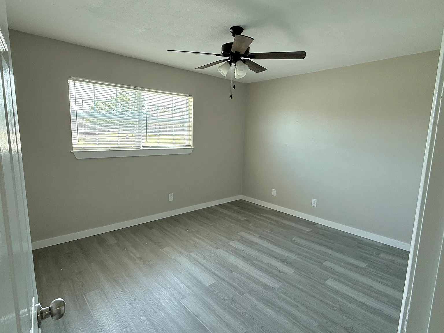 2 bed, 960 sqft, $1,600 — Photo 4