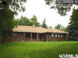 11870 Stonegate Dr, Chardon, OH 44024