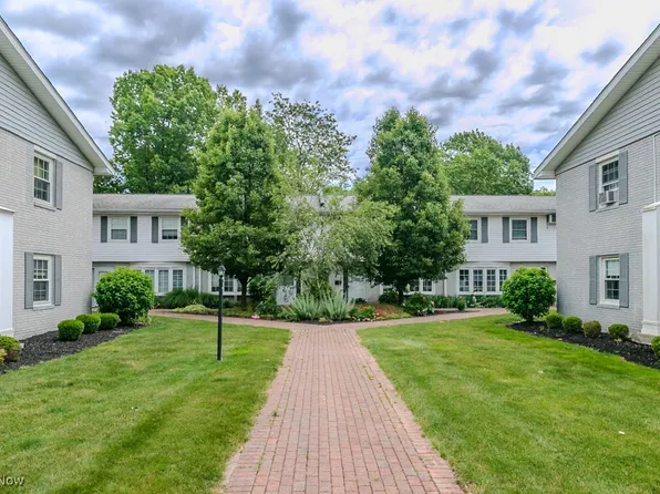 3 Meadowlawn Dr Unit 13, Mentor, OH 44060