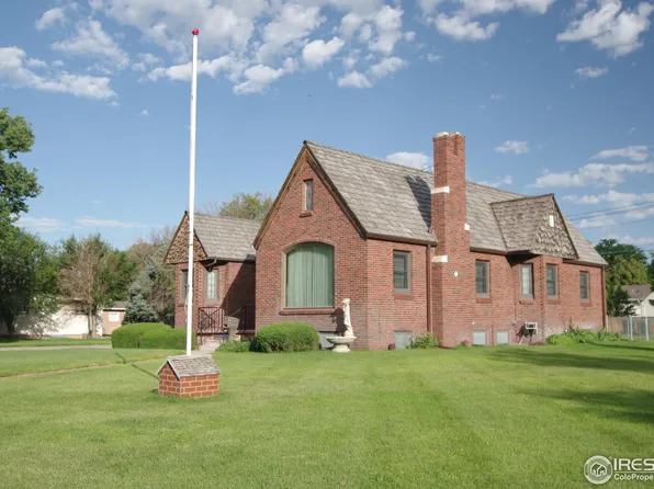 300 W 8th St, Julesburg, CO 80737