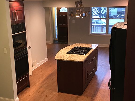 3rd image of 23464 Tawas Ave