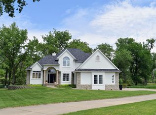 406 Hiddenwood Holw, Jefferson, SD 57038