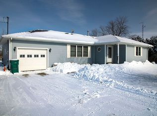 15460 Bishop Rd, Bowling Green, OH 43402