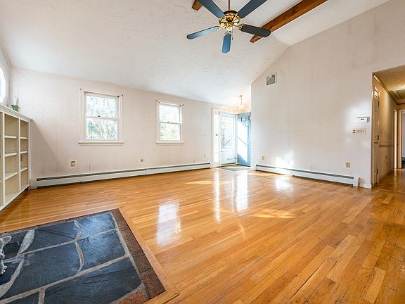 3rd image of 105 Captain Carletons Rd