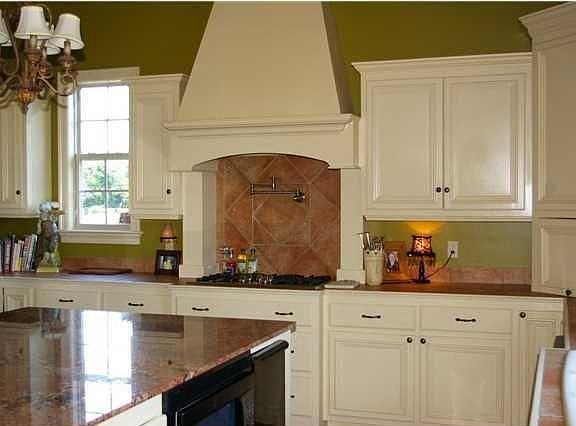 5th image of 11414 Angelle Ln