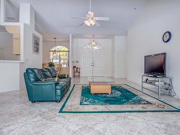5th image of 2888 Tusket Ave