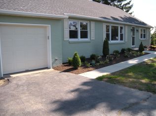 196 Stoopville Rd, Newtown, PA 18940