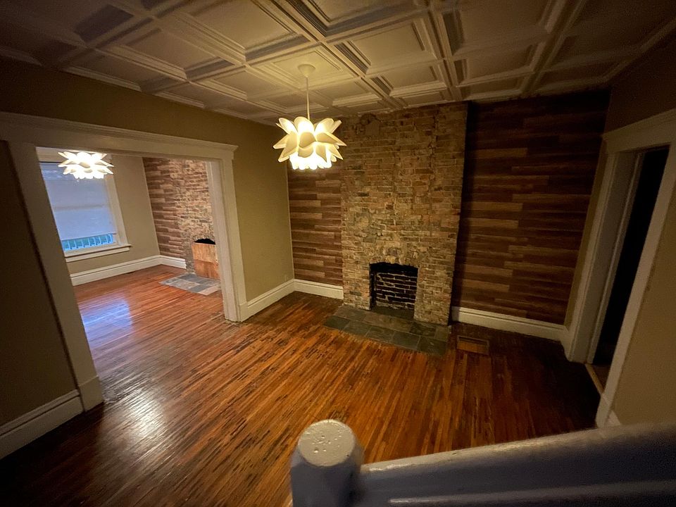 1st image of 1558 Franklin Ave