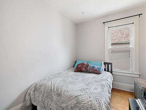 5th image of 1018 E Clarke St #1018