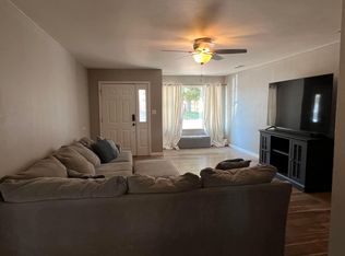 2008 W Bullock Ave, Artesia, NM 88210