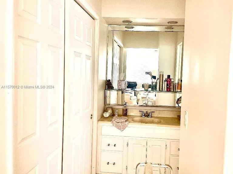 465 Paradise Isle Blvd #101 — Photo 10