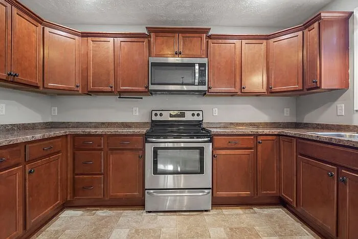 2105 Calista Cir — Photo 16