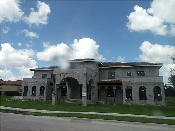 2nd image of 12883 N Grand Oaks Drive