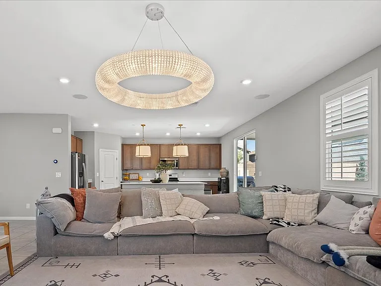 7014 Solano Canyon Ave — Photo 7