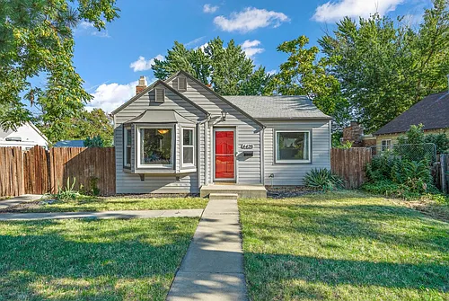 4426 W Irving St Photo 1