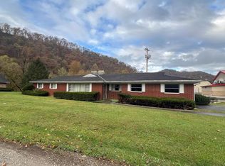 118 Cherokee Dr, Pikeville, KY 41501