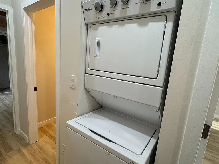 5759 Robinson St — Photo 3
