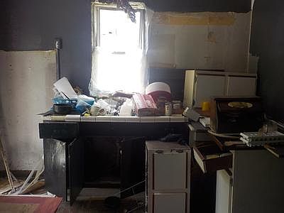 5th image of 1129 W Yale Ave