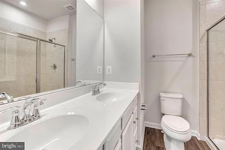 7504 Hancock St — Photo 12