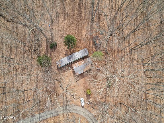 3rd image of 3696 Collier Loop