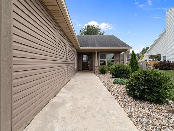 4th image of 2459 Schick Dr
