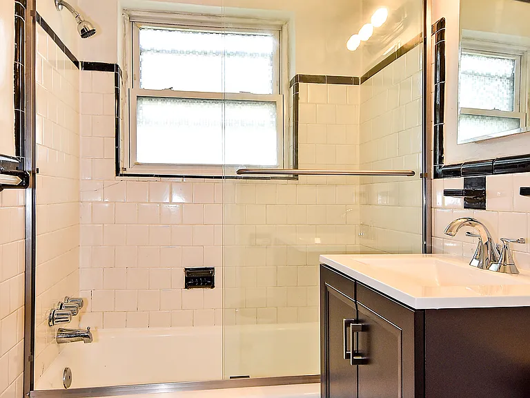 7036 Strathmore St #311 — Photo 8