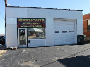 560 S Main St, Saint Clair, MO 63077