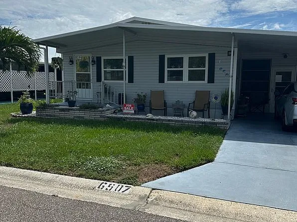 6507 Oahu Dr, Bradenton, FL 34207