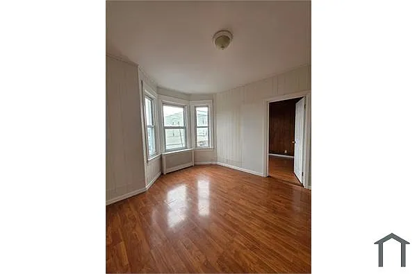 143 Voss Ave photo 1