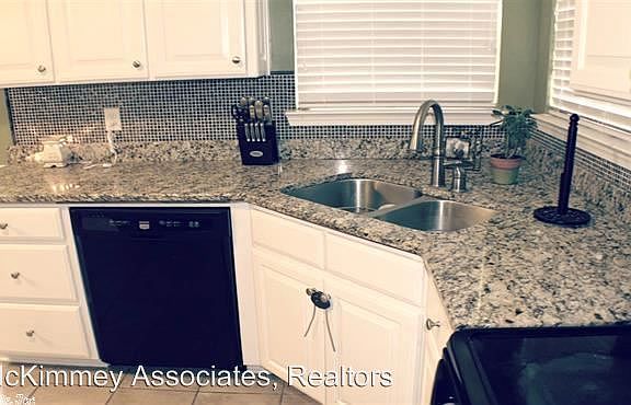 4th image of 77 Willow Lake Dr