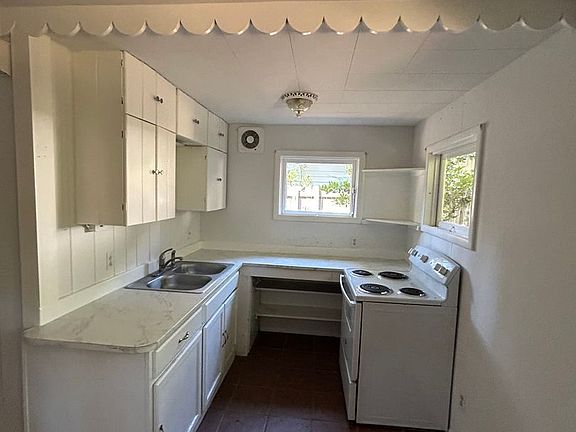 3rd image of 2249 Wake Forest St APT 3