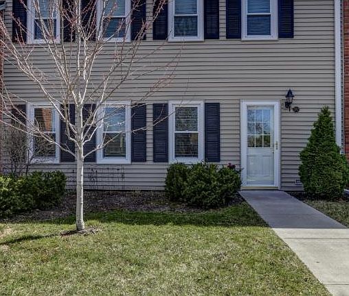 2nd image of 582 Maple Park Dr
