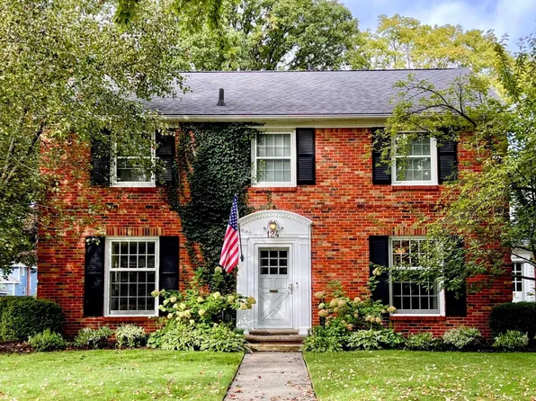 124 Lodewyck St, Mount Clemens, MI 48043