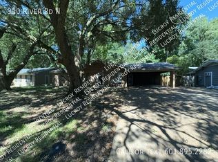 310 River Rd N, Jackson, MS 39211